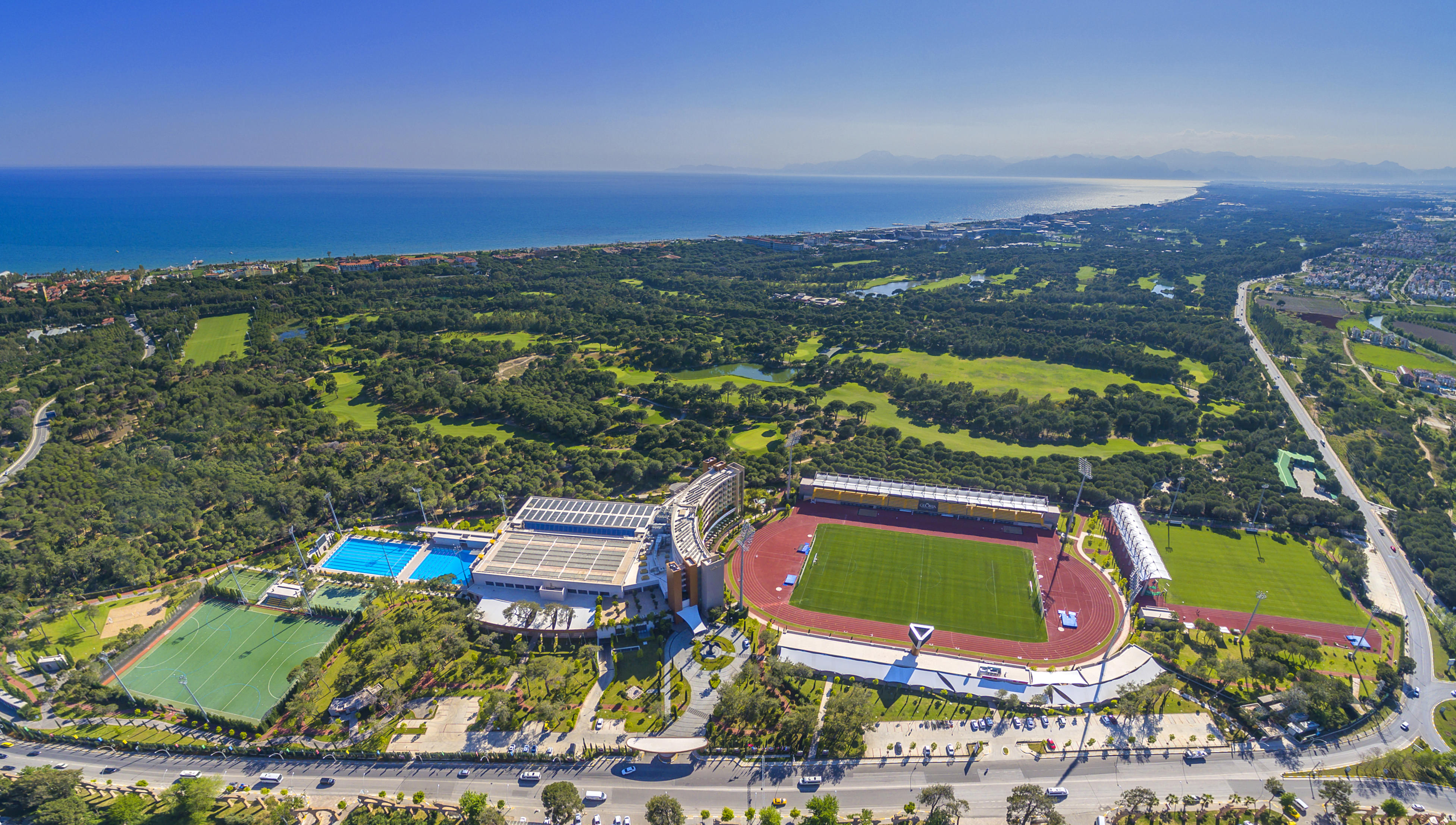 06 Gloria Sports Arena